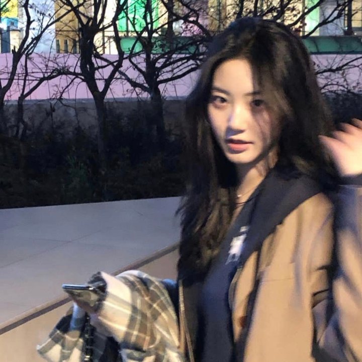 美特拉海报